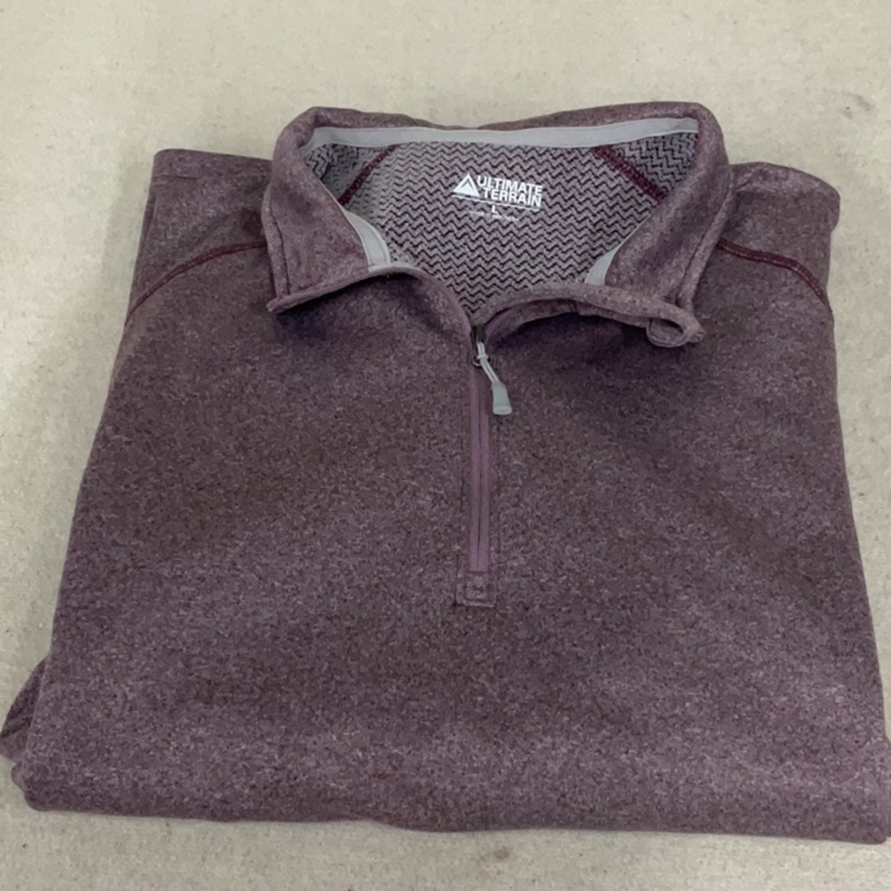 EUC unisex Ultimate Terrain 1/4 zip pullover shirt
